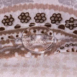 Parure de lit beige avec motifs bouton transparent